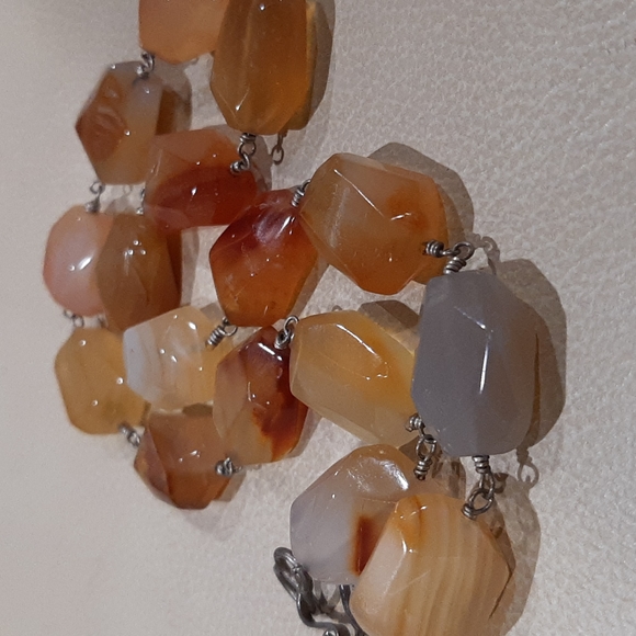 Chinese Serpentine and Sard or Sardonyx or Carnelian beaded necklace with Bats - Picture 4 of 6